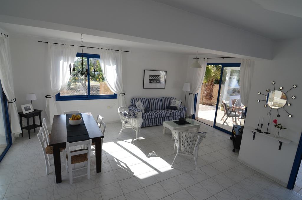 Sea Breeze Villas Argaka Zimmer foto