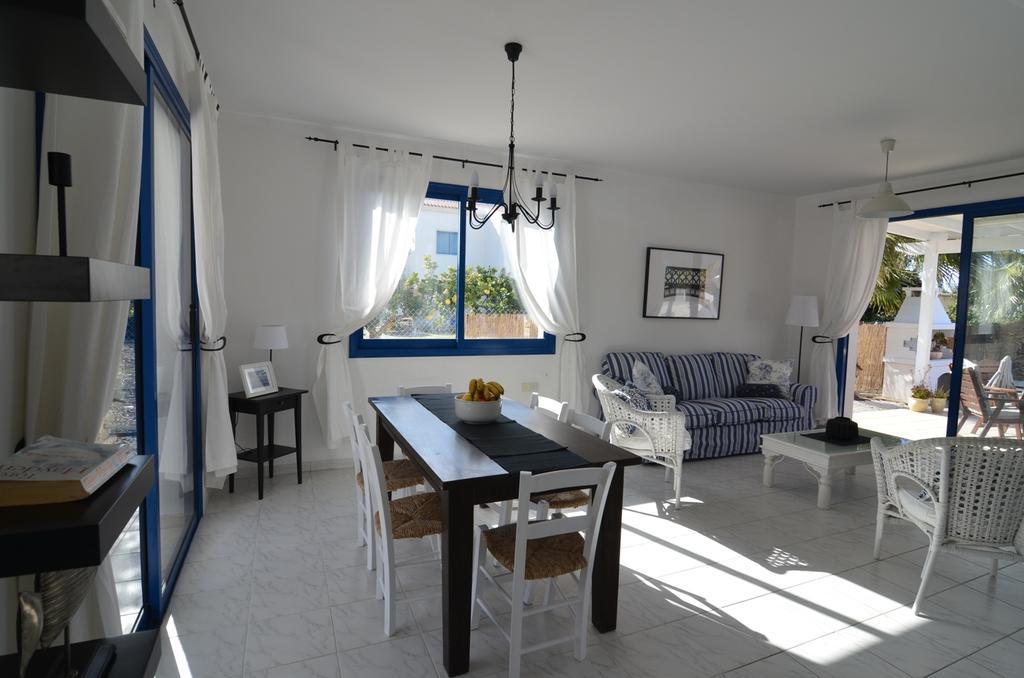 Sea Breeze Villas Argaka Zimmer foto