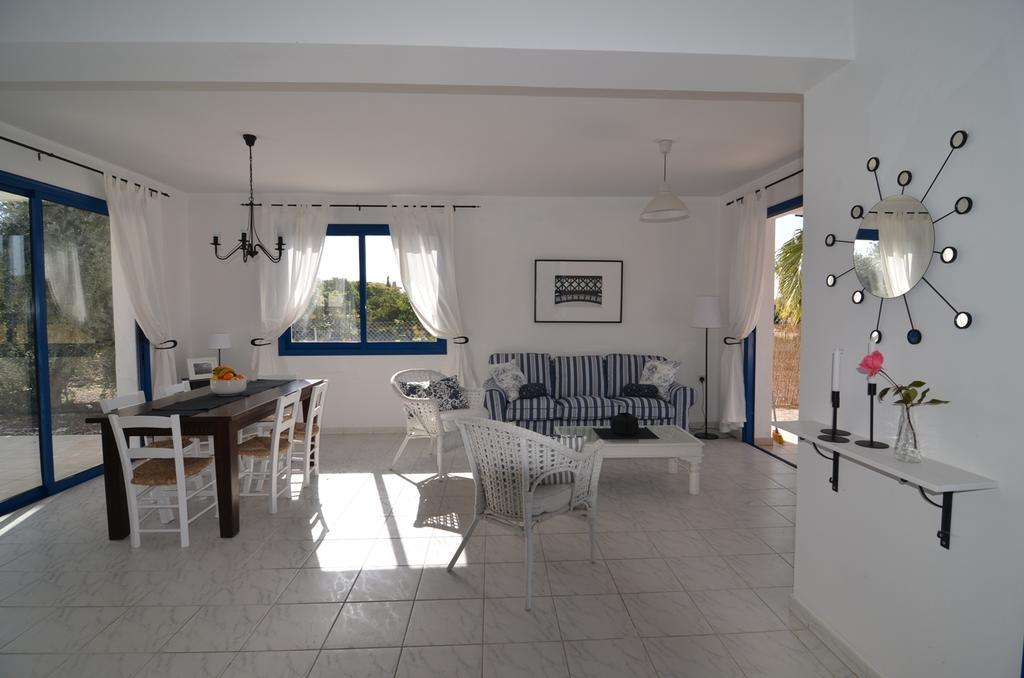 Sea Breeze Villas Argaka Zimmer foto